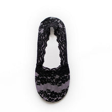 Load image into Gallery viewer, 2018 new deep-mouth invisible female boat socks brand lace socks invisible socks sets Japanese solid color manufacturers wholesale